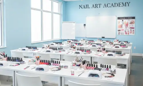 קורסים לציפורניים